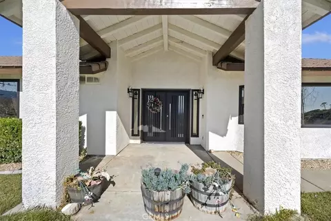 923 Devore Rd, San Bernardino, CA 92407