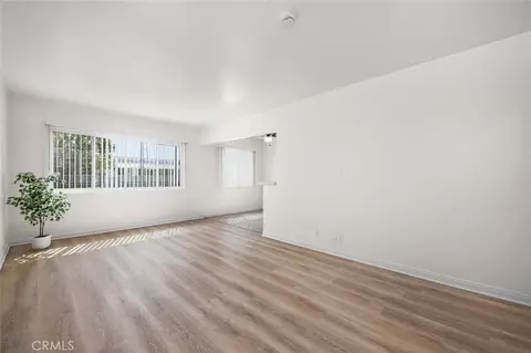 Living - 69 Glendora, Long Beach, CA 90803 photo 1 of 3