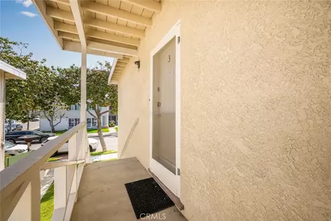 Exterior - 69 Glendora, Long Beach, CA 90803 photo 2 of 4