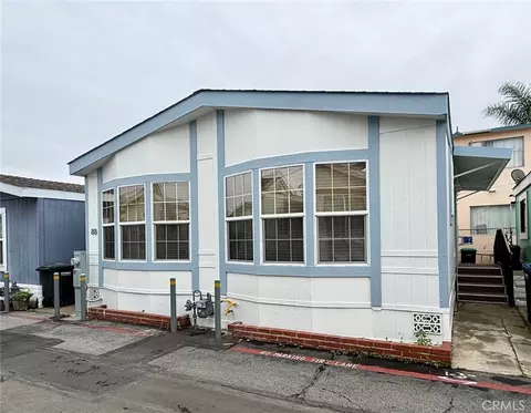 327 W Wilson #88, Costa Mesa, CA 92627