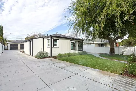 122 N Bewley St, Santa Ana, CA 92703