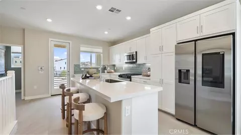 26843 Serif Pl, Valencia, CA 91381