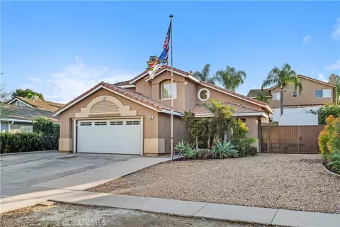 809 Rock Ridge Ct, Corona, CA 92878