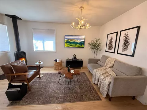 376 Riverside Ave, Sugarloaf, CA 92386