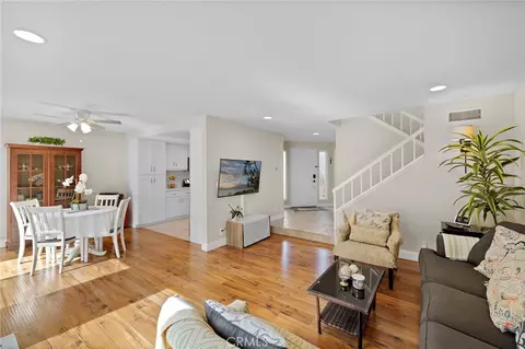 12 Sparrow Hill Ln, Laguna Hills, CA 92653