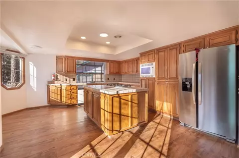 Kitchen - 889 Mcalister Rd, Big Bear City, CA 92314 photo 2 of 2