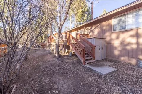 Exterior - 889 Mcalister Rd, Big Bear City, CA 92314 photo 2 of 5