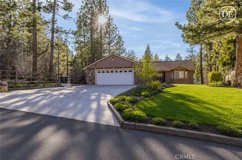 Exterior - 889 Mcalister Rd, Big Bear City, CA 92314 photo 3 of 5