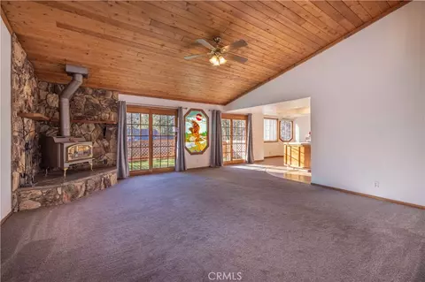 Living - 889 Mcalister Rd, Big Bear City, CA 92314 photo 2 of 3