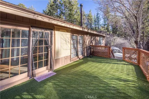 Exterior - 889 Mcalister Rd, Big Bear City, CA 92314 photo 1 of 5