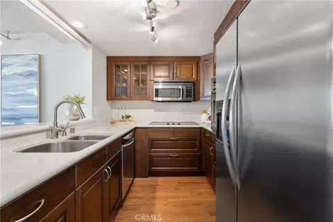 Kitchen - 700 E Ocean #2703, Long Beach, CA 90802 photo 3 of 3