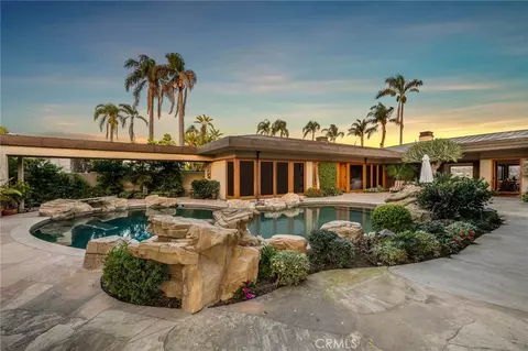 1536 Galaxy Dr, Newport Beach, CA 92660