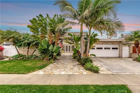 17164 Edgewater Ln, Huntington Beach, CA 92649