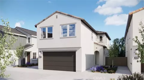 2046 Pyrenes Pl, Santa Paula, CA 93060