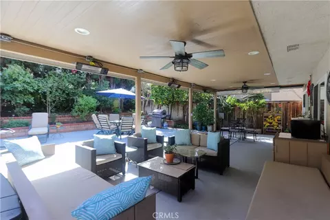 8 Sandpiper, Irvine, CA 92604