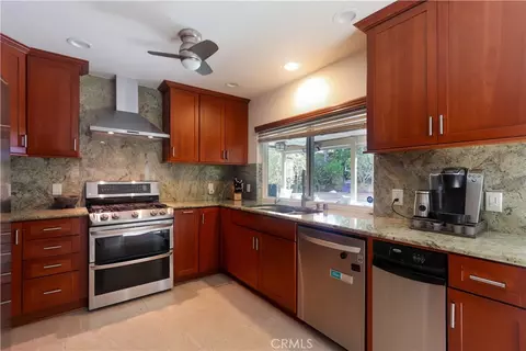 Kitchen - 8 Sandpiper, Irvine, CA 92604 photo 3 of 4