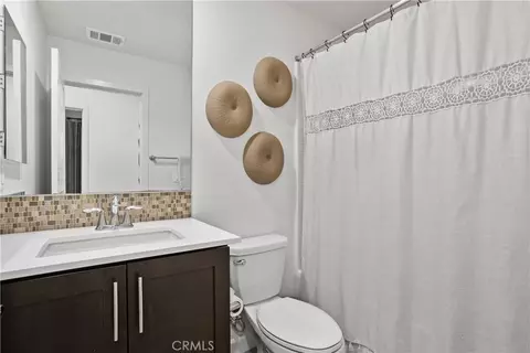 Bath - 4366 Pacifica Way #7, Oceanside, CA 92056 photo 1 of 2
