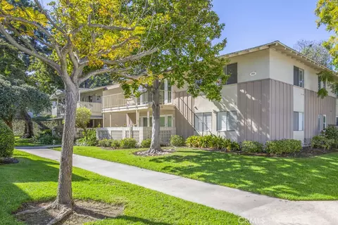 255 Calle Aragon #Q, Laguna Woods, CA 92637