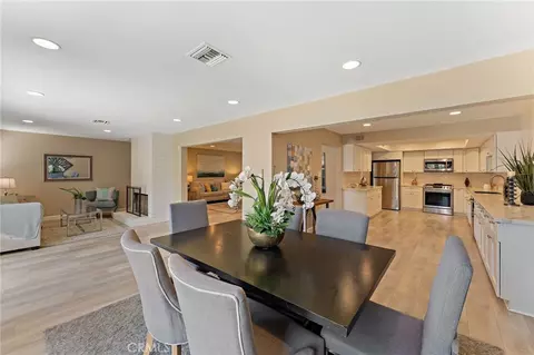 21 Queens Wreath, Irvine, CA 92612