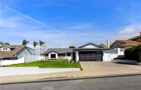 25078 Champlain Rd, Laguna Hills, CA 92653