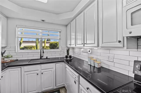 1881 Mitchell #18, Tustin, CA 92780