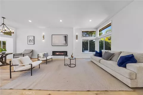 33 Mann St, Irvine, CA 92612