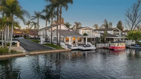 21961 Cayuga Ln, Lake Forest, CA 92630