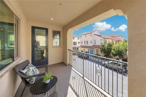 Exterior - 716 Spring Gdn, Irvine, CA 92618 photo 5 of 10