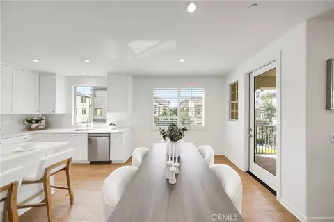 Dining - 716 Spring Gdn, Irvine, CA 92618 photo 4 of 6