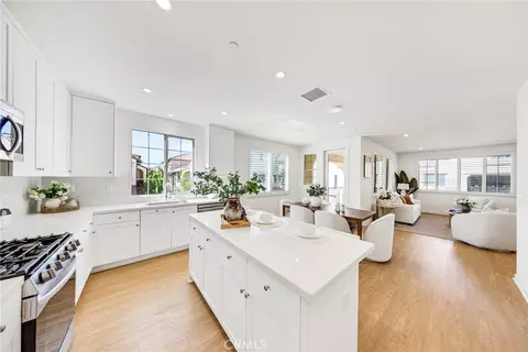 Kitchen - 716 Spring Gdn, Irvine, CA 92618 photo 1 of 5