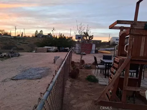 18778 Valencia, Hesperia, CA 92345 photo 45
