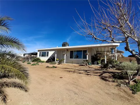 18778 Valencia, Hesperia, CA 92345 photo 6