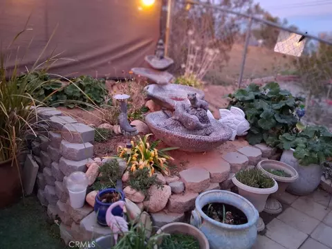 Exterior - 18778 Valencia, Hesperia, CA 92345 photo 25 of 29