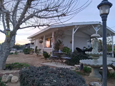 18778 Valencia, Hesperia, CA 92345 photo 3