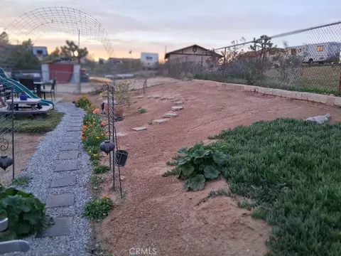 18778 Valencia, Hesperia, CA 92345 photo 43