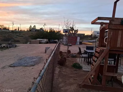 Exterior - 18778 Valencia, Hesperia, CA 92345 photo 20 of 29