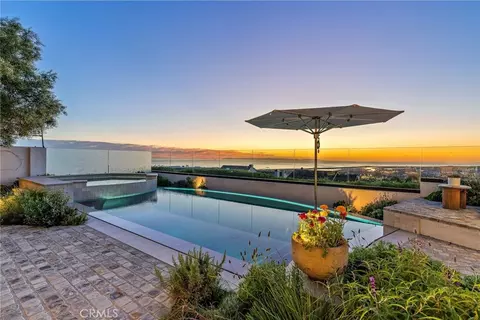 17 Muir Bch, Corona Del Mar, CA 92625