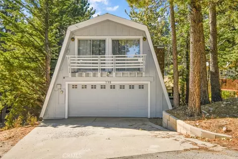 598 Dahlia Dr, Green Valley Lake, CA 92341