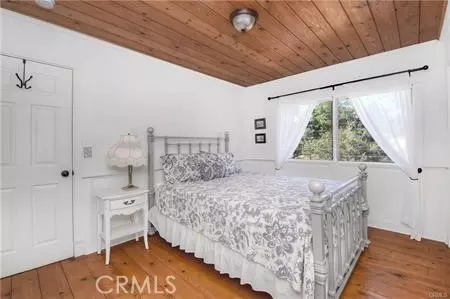 Bedroom - 1239 Rainbow Valley Blvd, Fallbrook, CA 92028 photo 2 of 3
