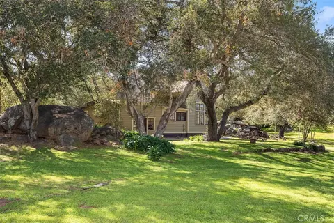 Exterior - 1239 Rainbow Valley Blvd, Fallbrook, CA 92028 photo 9 of 9