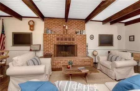 Living - 1239 Rainbow Valley Blvd, Fallbrook, CA 92028 photo 1 of 1