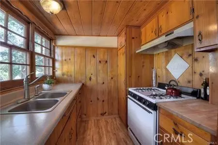 Kitchen - 1239 Rainbow Valley Blvd, Fallbrook, CA 92028 photo 1 of 1