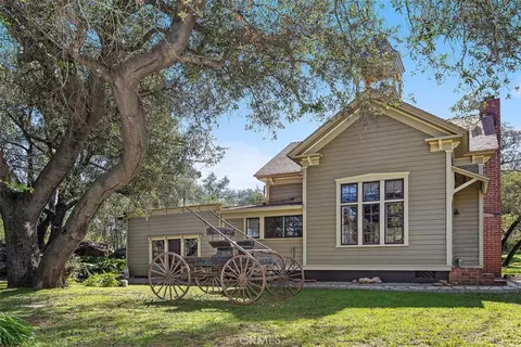 1239 Rainbow Valley Blvd, Fallbrook, CA 92028