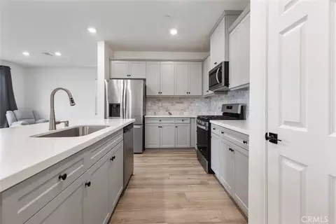 30760 Vera Cruz Cir, Winchester, CA 92596