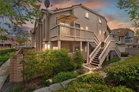 28871 Canyon Pt, Trabuco Canyon, CA 92679