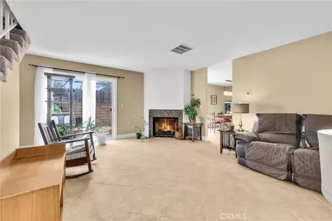 855 N Lemon St #6, Orange, CA 92867