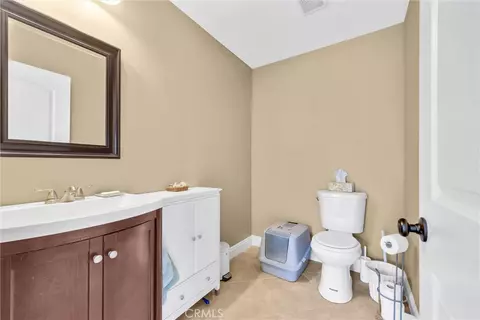 Bath - 855 N Lemon St #6, Orange, CA 92867 photo 1 of 2