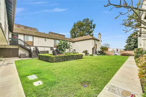 Exterior - 855 N Lemon St #6, Orange, CA 92867 photo 4 of 5