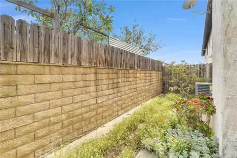 Exterior - 855 N Lemon St #6, Orange, CA 92867 photo 2 of 5