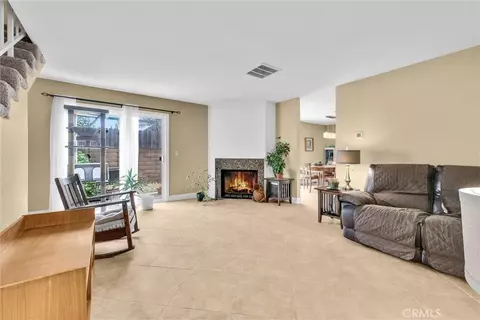 855 N Lemon St #6, Orange, CA 92867